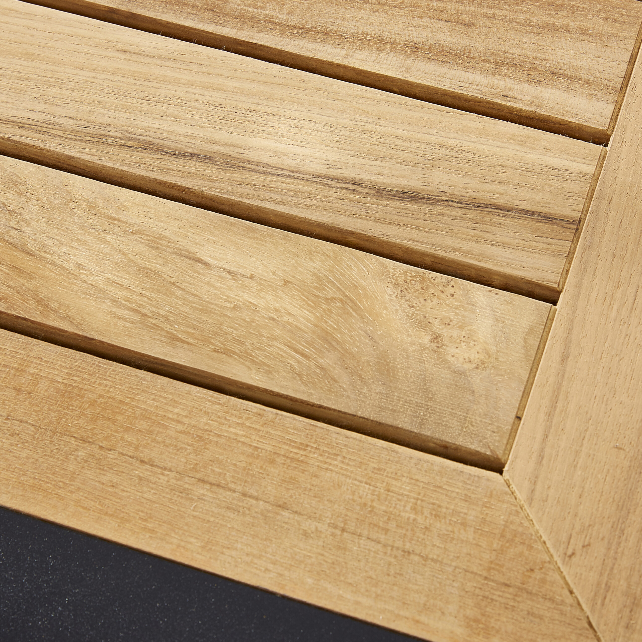 603053 BALITECK Table de jardin en alu noir et plateau en bois de teck