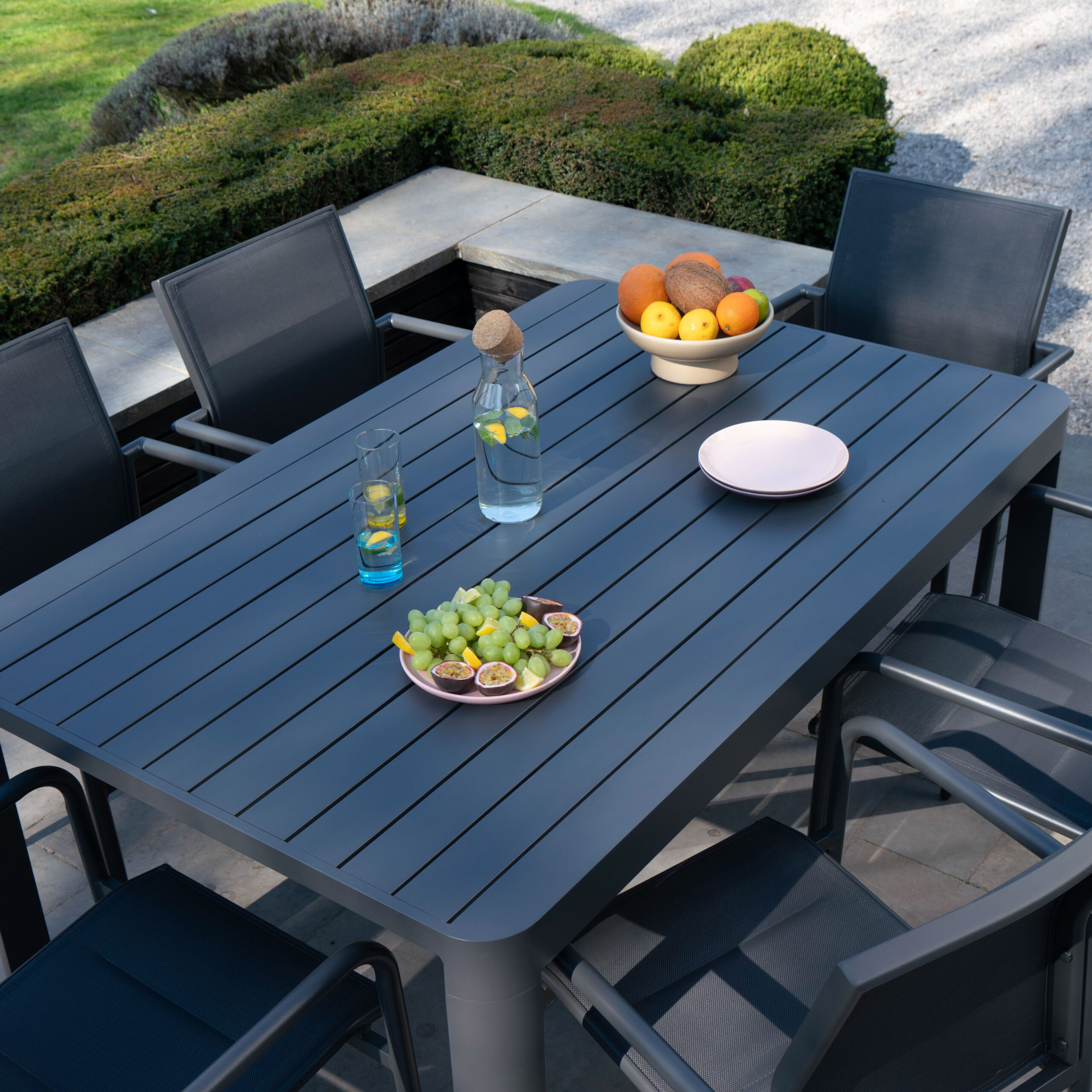 600813_7 COMO Table acrrée en alu gris anthracite COMO wilsa garden