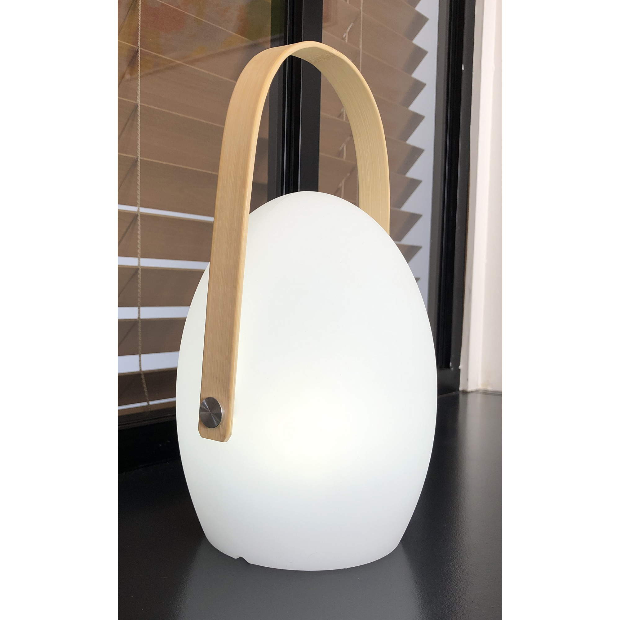 Lampe de table LED ovale FARO Décoration Lumineuse Accessoire de Jardin Wilsa Garden Lampe de table LED blanc et bambou