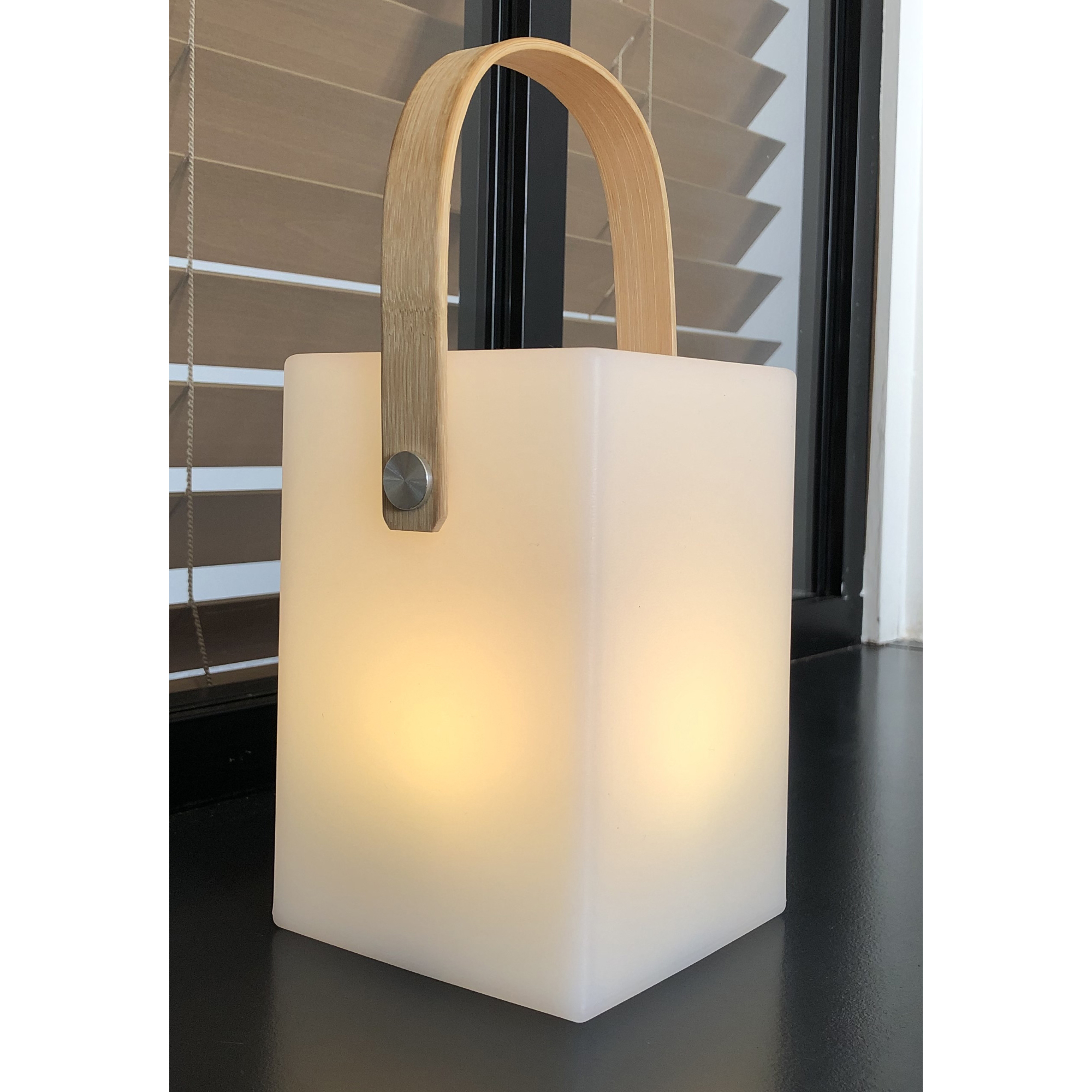 Lampe de table LED cubique bambou