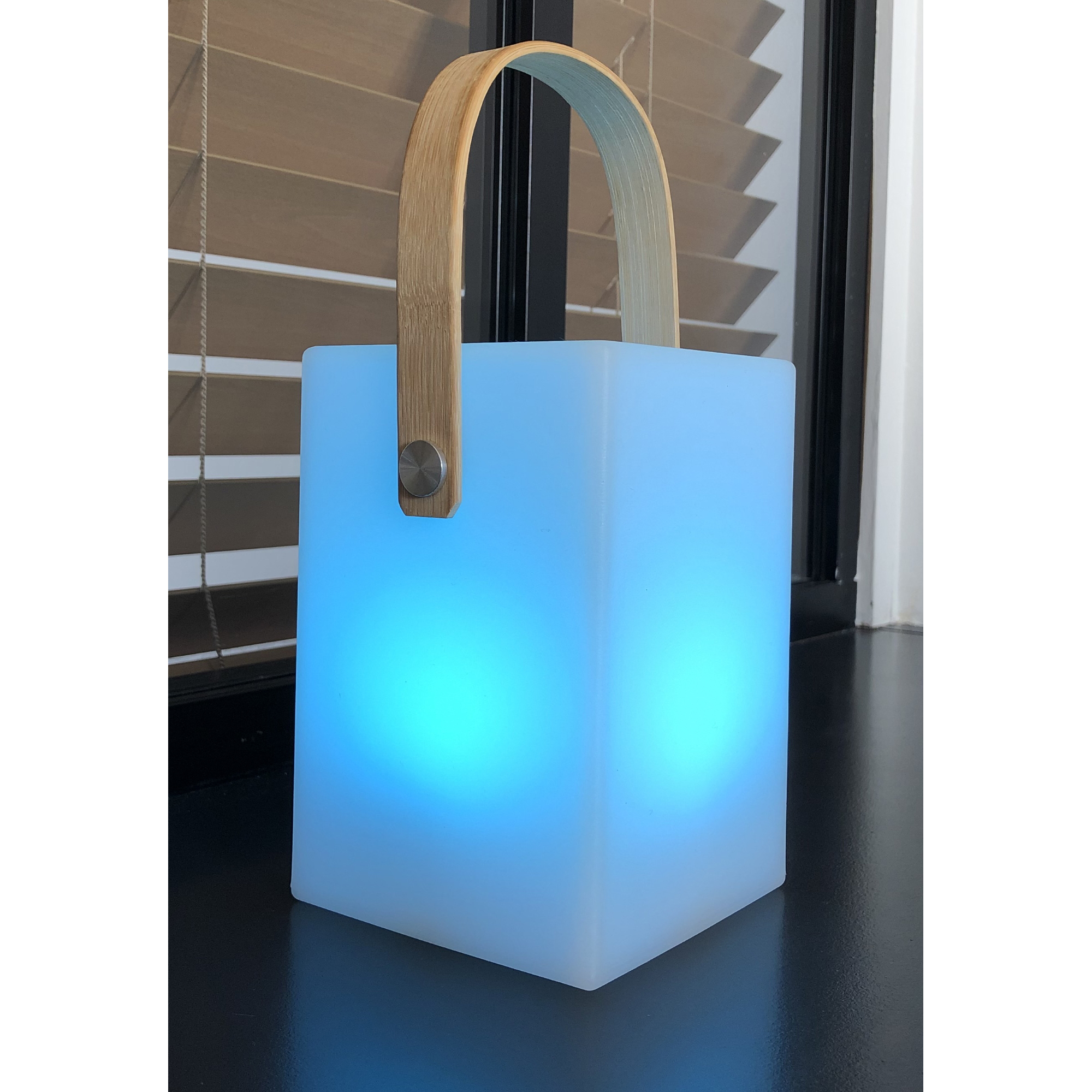 Lampe de table LED cubique multicolore