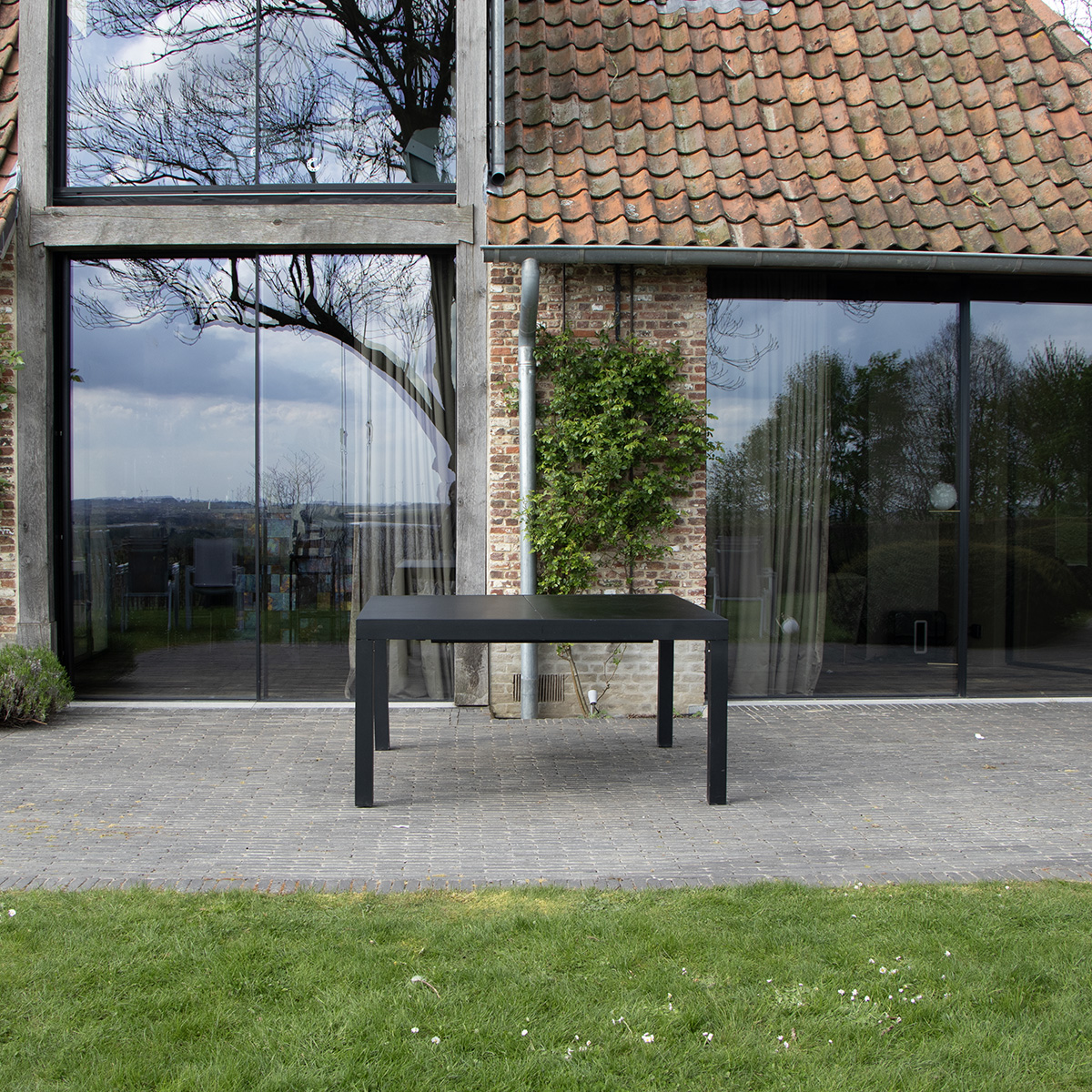 603850 BLACKSTAR table de jardin tendance