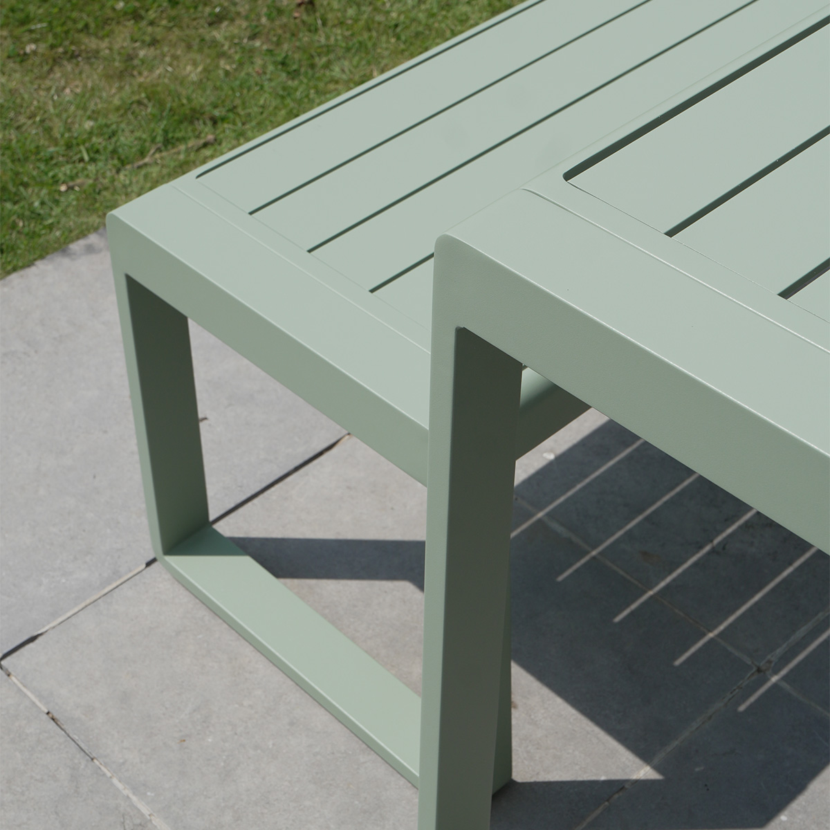 salon de jardin coloré alu