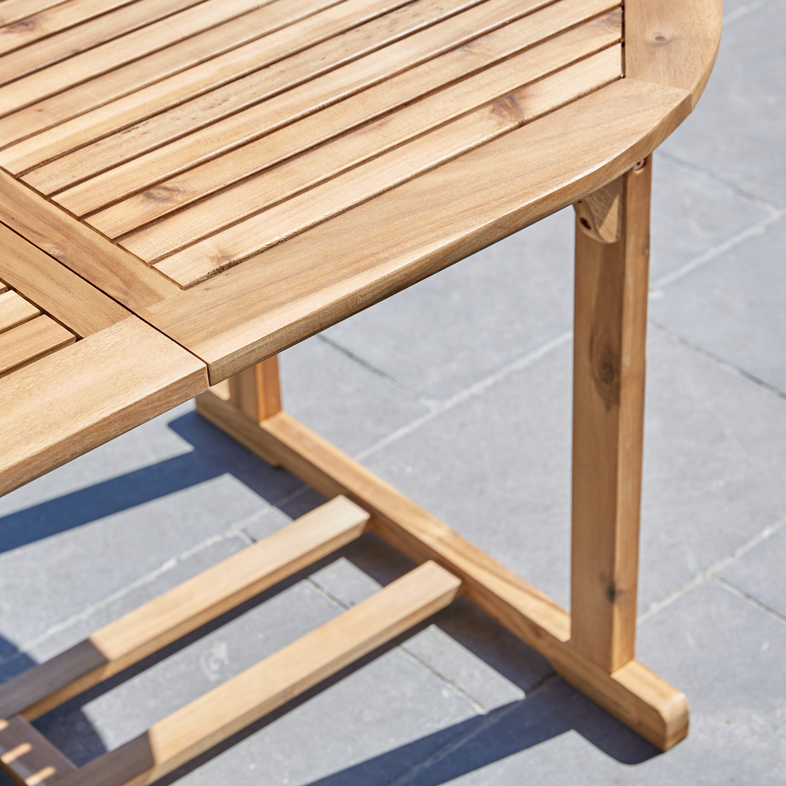 Ensemble en Acacia ovale Table 6-8 avec 6 chaises Grises Mobilier Exotique Wilsa Garden table de jardin en Acacia ovale 6-8 avec 6 chaises Grises