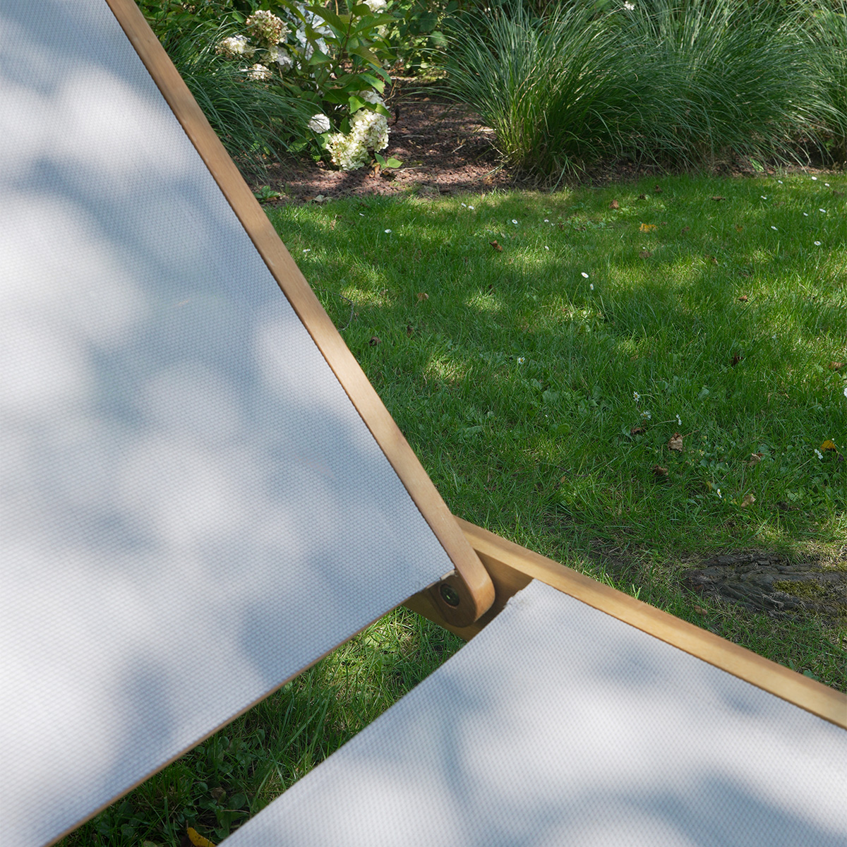 700009_2 MOON bain de soleil bois et toile grise