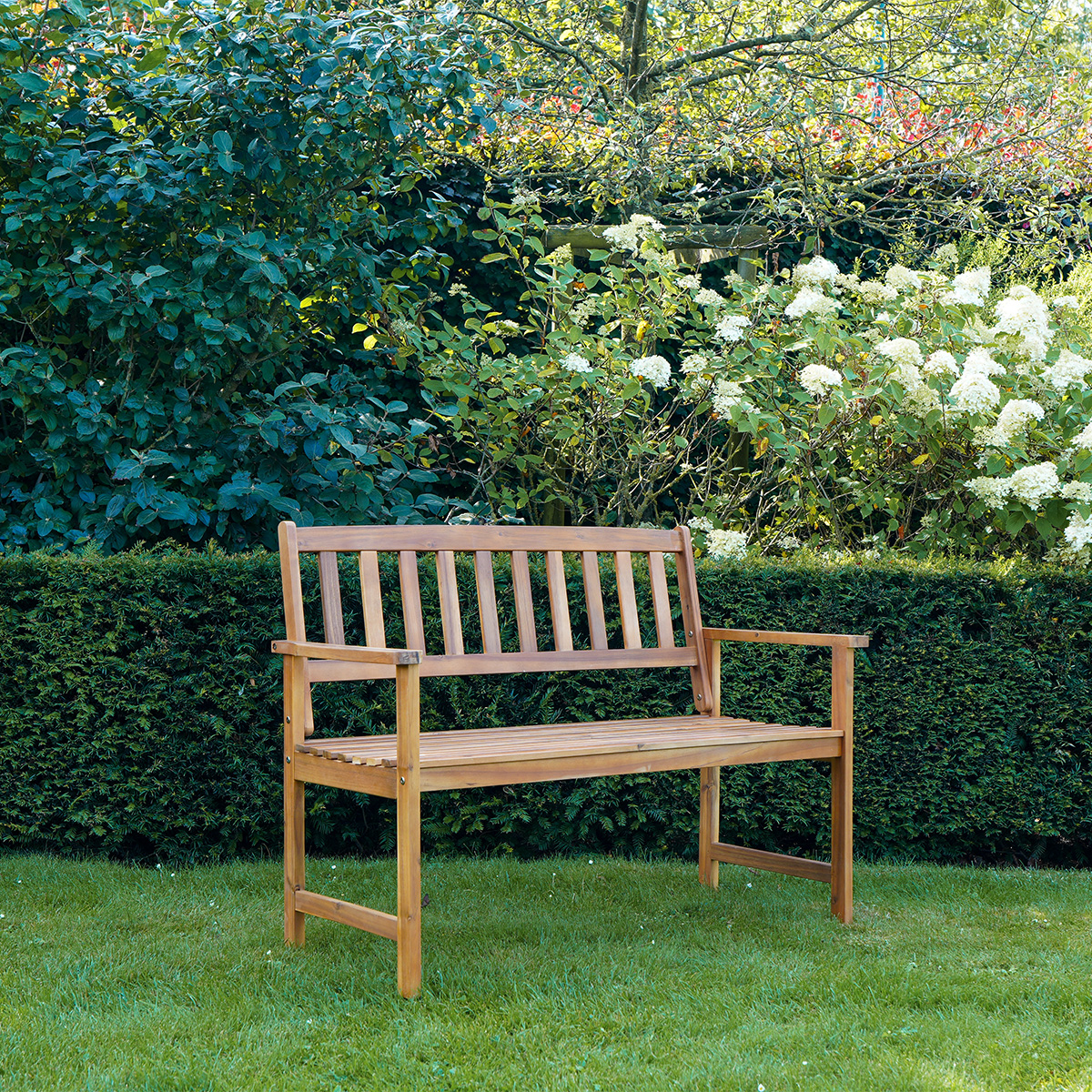 banc de jardin en bois classique