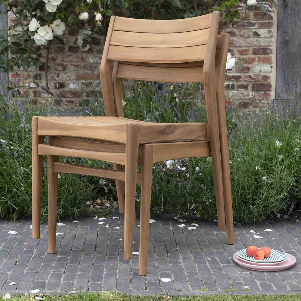 chaise en bois empilable